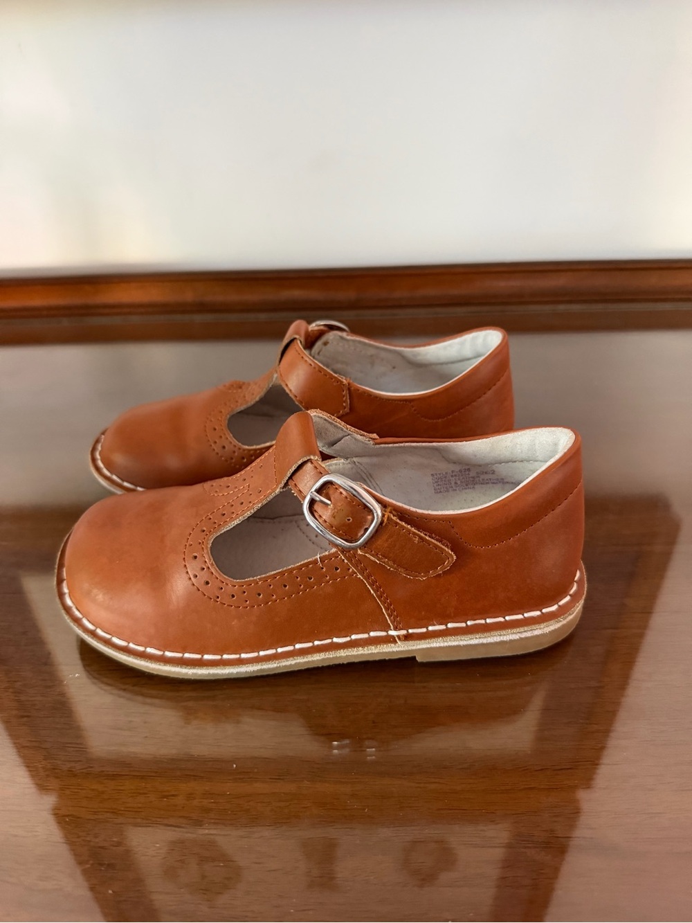 L’Amour Girls Brown Leather T-Strap Mary Jane Shoes Size 2 F-628